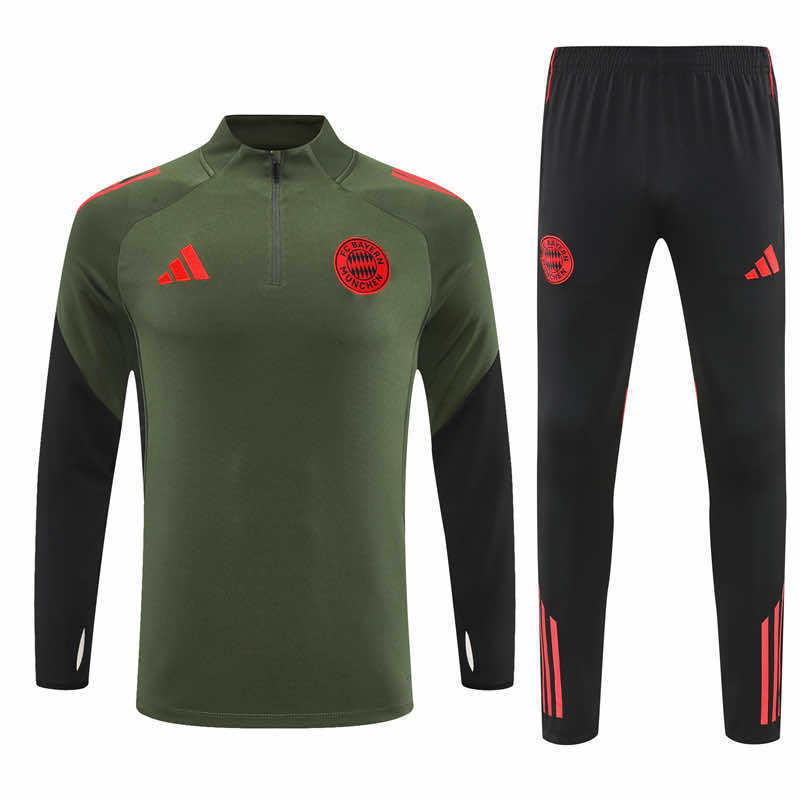 Bayern Mnichov 25/26 tréninková souprava - zelený half-zip top a černé kalhoty