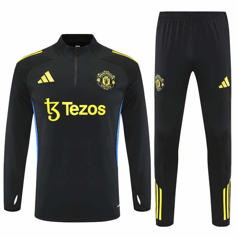 Man United 25/26 tréninková souprava - černý half-zip top a kalhoty