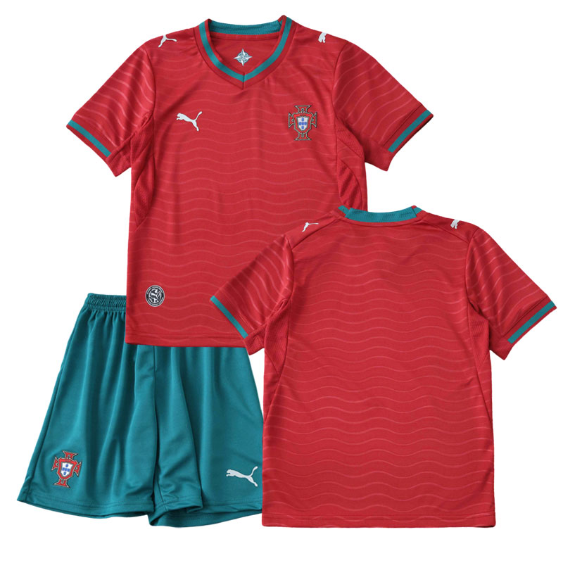 Portugal 2026 dětský domácí fotbalový dres – červené tričko a zelené šortky