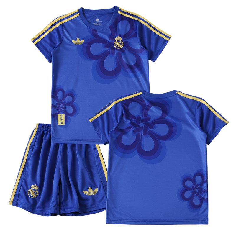 Real Madrid dětský fotbalový dres 2026 - modrá sada triko a kraťasy