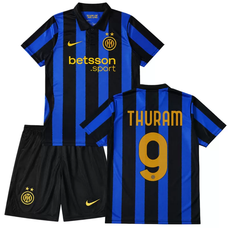 Inter Milán 2026/27 domácí dres pro děti THURAM 9 - dětský fotbalový dres s trenýrkami